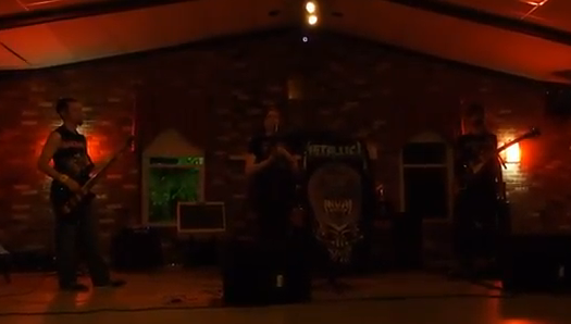 I know the picture's crap, but it was dark in there!